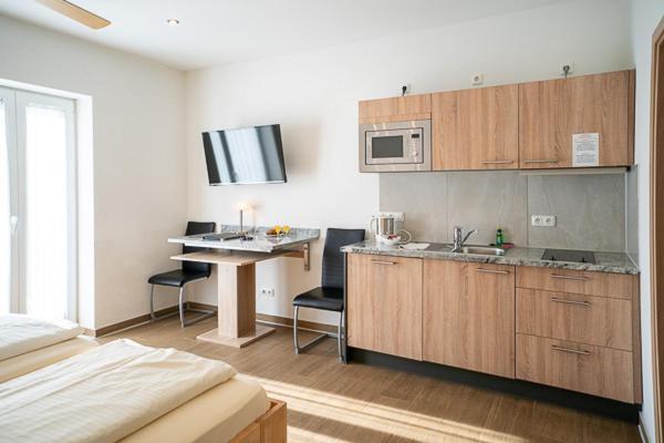 Boardinghouse Schellenberg Hotell Donauwörth Eksteriør bilde